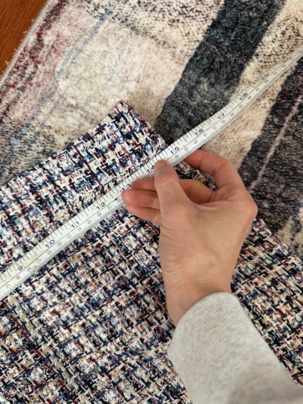 LOFT Tweed Mini Skirt Size 4 | Lined Textured Bouclé | Business Casual Chic - Picture 9 of 10